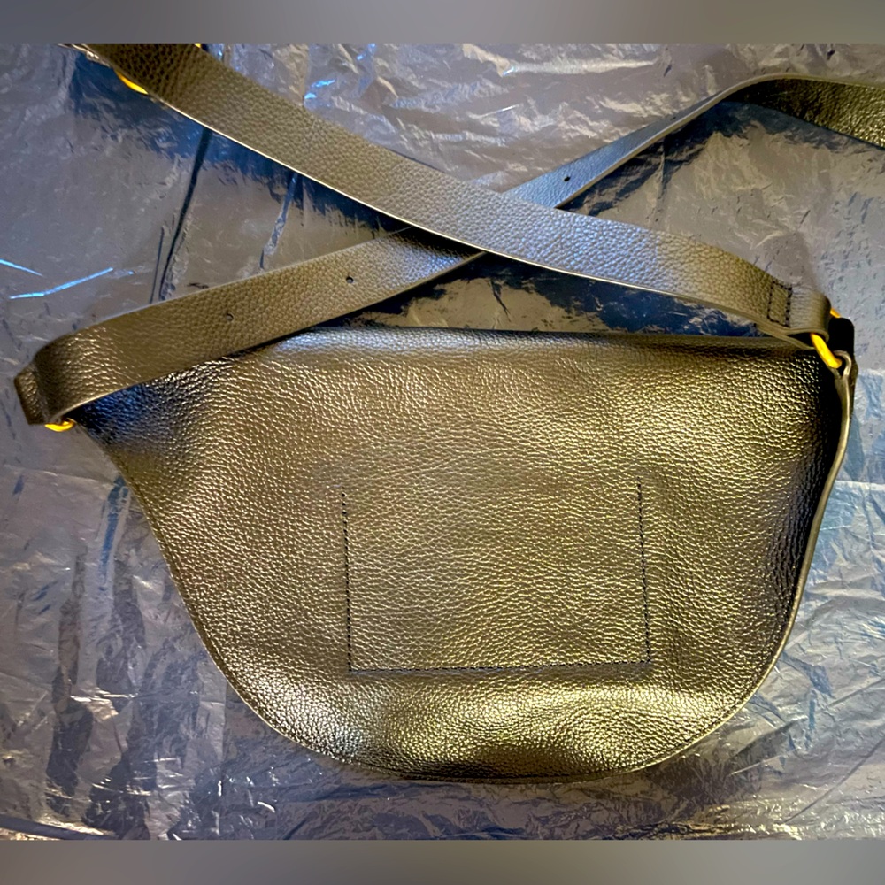 Banana Republic Black crossbody belt bag - Picture 5 of 11